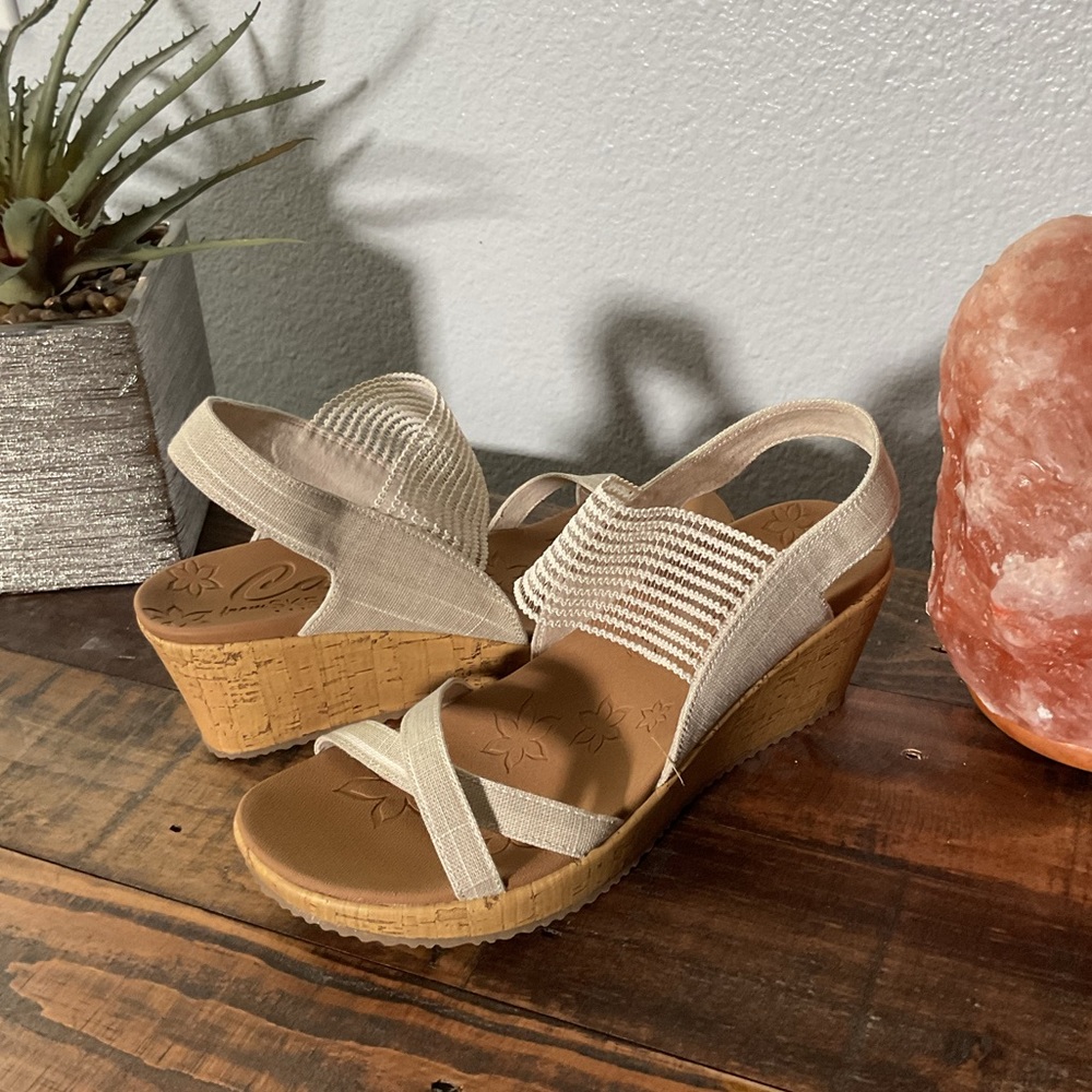 Tan cork wedge
